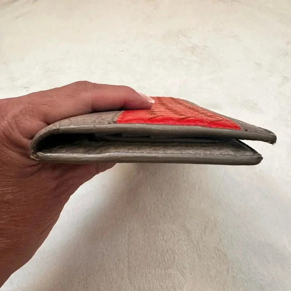 Bottega Veneta Multicolor Intrecciato Leather Bifold Long Slim Wallet B00090640Q - Picture 5 of 16